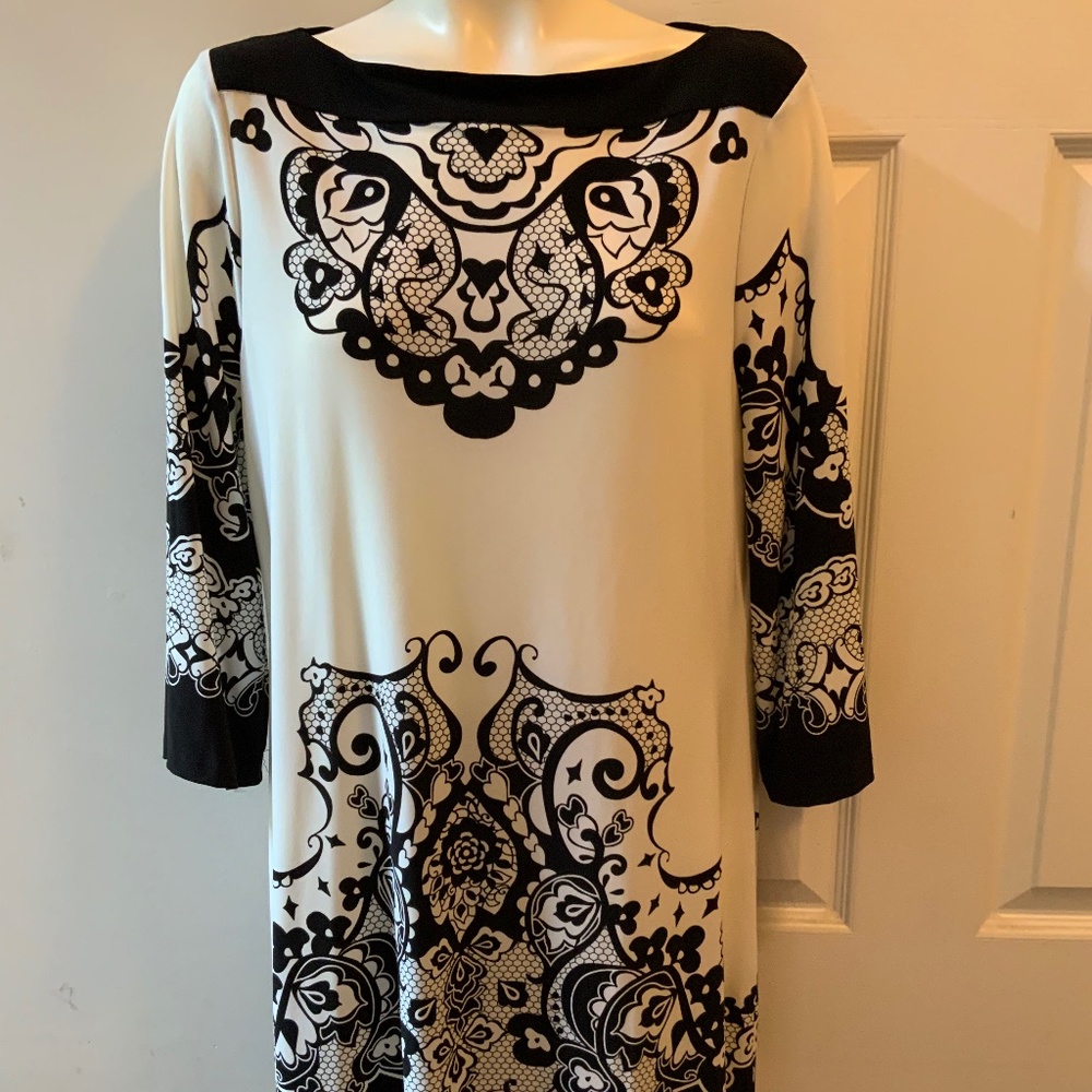 I(E Woman Dress